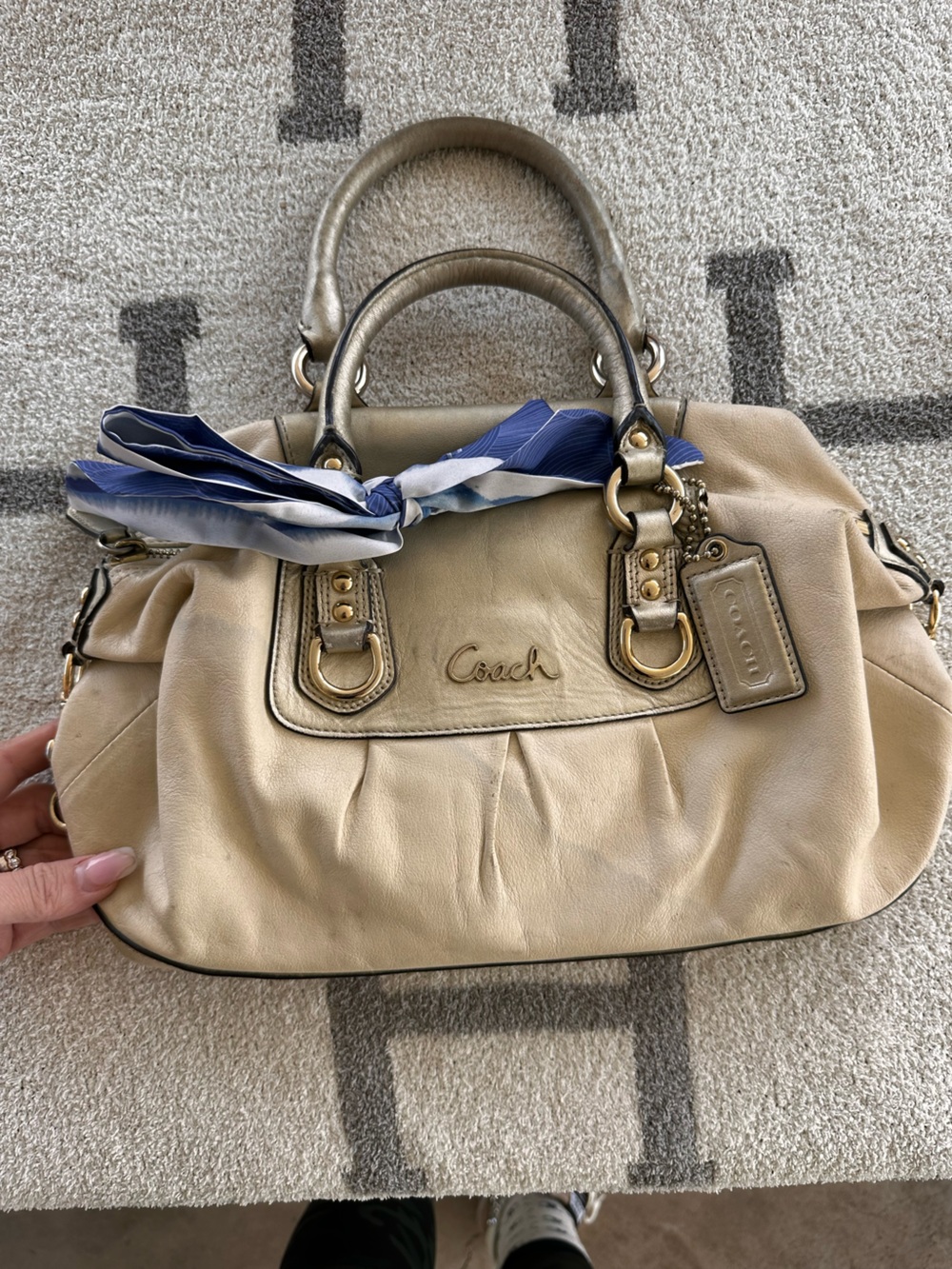 Used coach doctor bag in cream